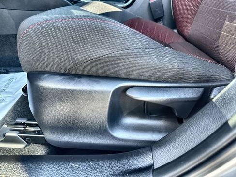 Used 2025 Toyota Corolla SE image 21