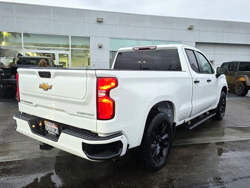 Used 2022 Chevrolet Silverado 1500 Custom image 5