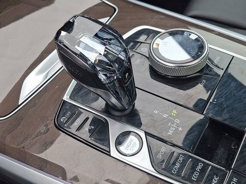 Used 2022 BMW X5 xDrive40i w/ Premium Package image 16