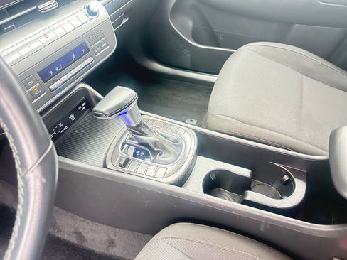 Used 2025 Hyundai Kona SEL image 41