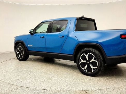 Used 2022 Rivian R1T Adventure image 7