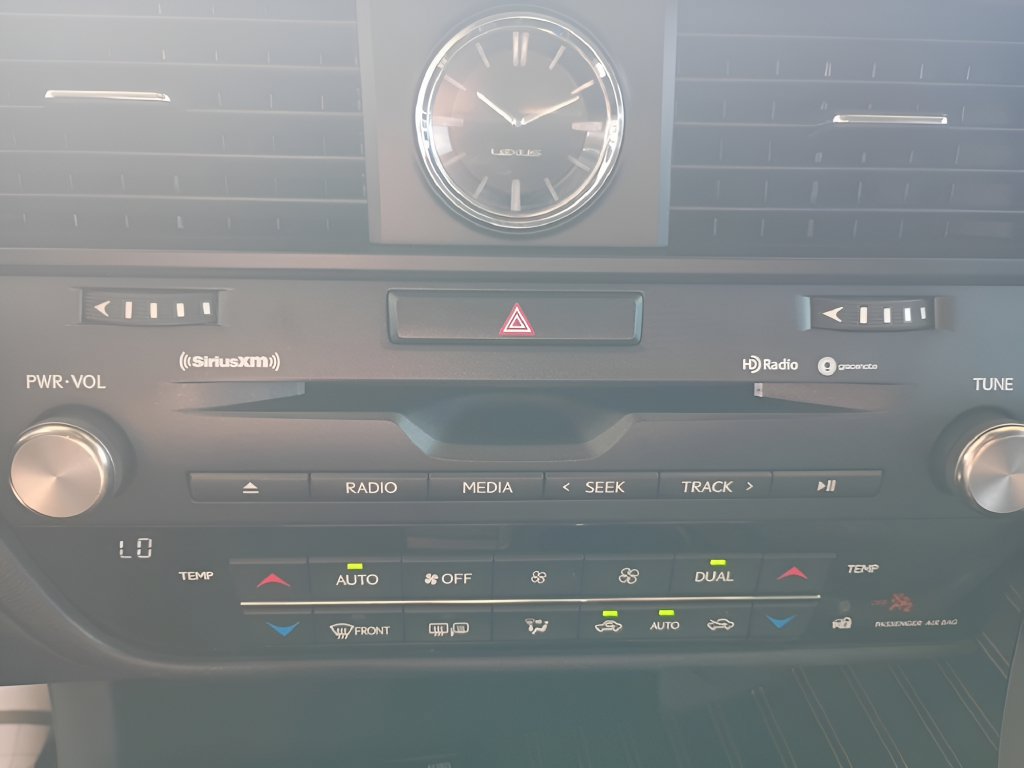 Used 2020 Lexus RX 350 AWD w/ Luxury Package image 22