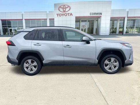 Used 2025 Toyota RAV4 XLE AWD/4WD image 6