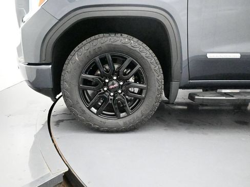 Used 2022 GMC Sierra 1500 Elevation w/ Driver Alert Package I AWD/4WD image 8
