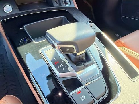 Used 2021 Audi Q5 Prestige image 29