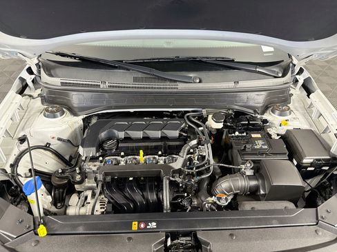 Used 2025 Hyundai Venue SEL FWD image 34