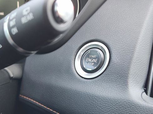 Used 2022 Cadillac XT4 Sport w/ Enhanced Visibility Package image 20