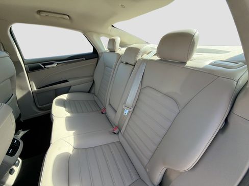 Used 2017 Ford Fusion Energi SE image 20