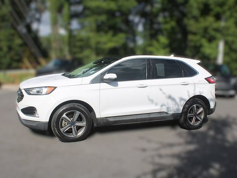 Used 2019 Ford Edge SEL w/ Equipment Group 201A FWD image 4