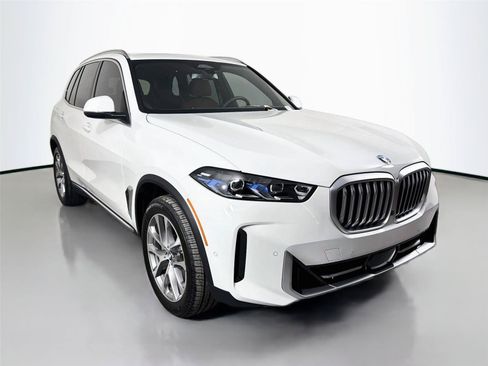 New 2026 BMW X5 xDrive40i w/ Climate Comfort Package AWD/4WD image 3