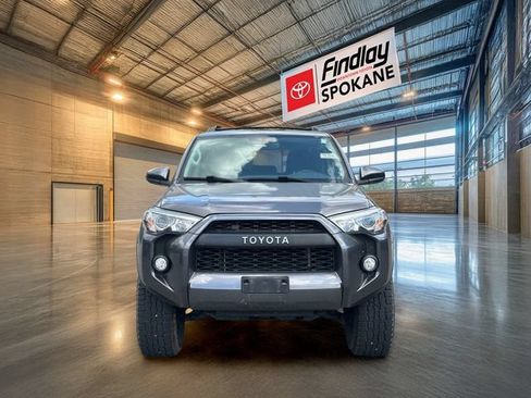 Used 2019 Toyota 4Runner SR5 AWD/4WD image 2