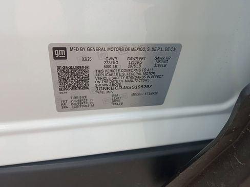 Used 2025 Chevrolet Blazer LT FWD image 3
