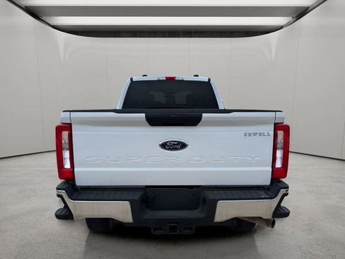 Used 2023 Ford F250 XLT w/ FX4 Off-Road Package image 4