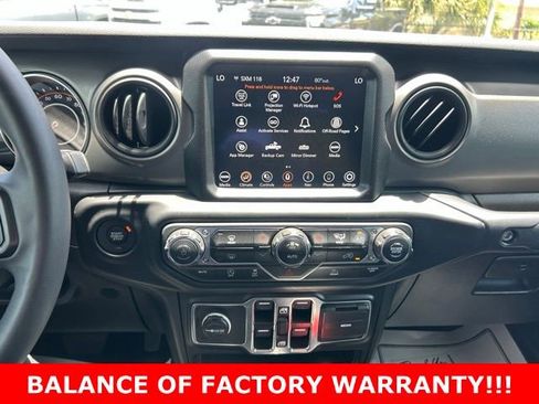 Used 2023 Jeep Gladiator Sport AWD/4WD image 23