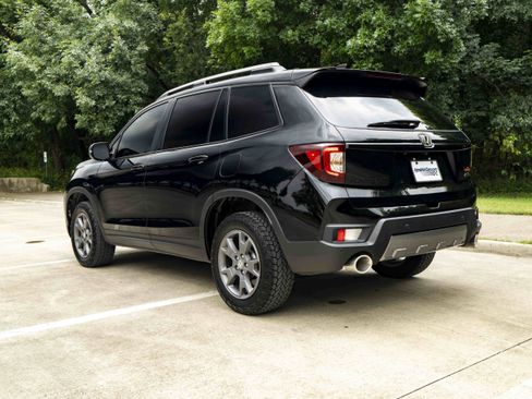 Used 2024 Honda Passport TrailSport image 7