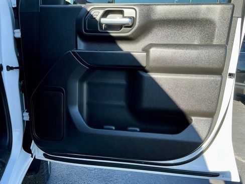 Used 2024 Chevrolet Silverado 2500 Custom w/ Custom Value Package image 20