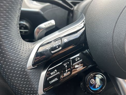Used 2025 Mercedes-Benz C 43 AMG 4MATIC Sedan image 19