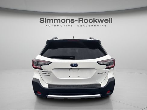 Used 2024 Subaru Outback Limited AWD/4WD image 4