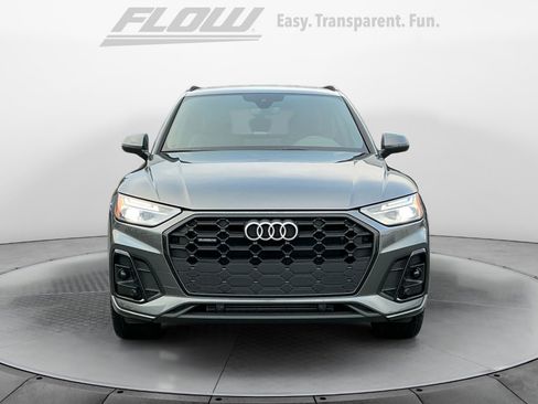 Used 2025 Audi Q5 2.0T Premium w/ Convenience Plus Package image 2