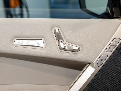 Used 2026 BMW iX xDrive45 w/ Premium Package image 14