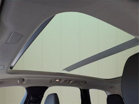 New 2026 Volvo XC60 B5 Plus w/ Protection Package Premier image 15