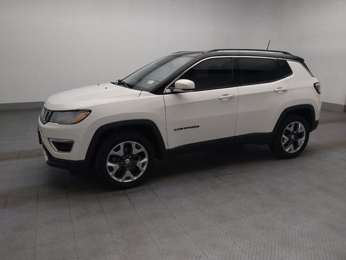 Used 2019 Jeep Compass Limited w/ Safety & Security Group AWD/4WD image 2