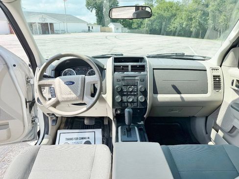 Used 2011 Ford Escape XLS w/ 101A Rapid Spec Order Code AWD/4WD image 12