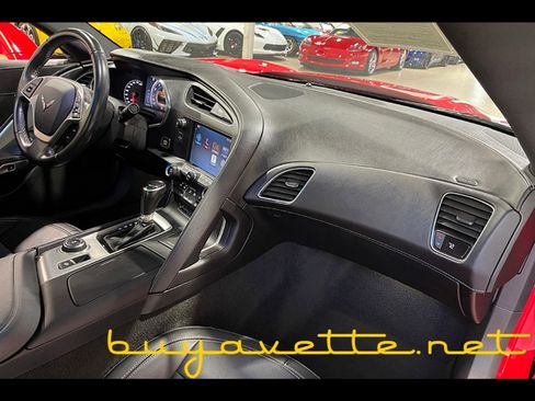 Used 2015 Chevrolet Corvette Stingray Coupe image 16