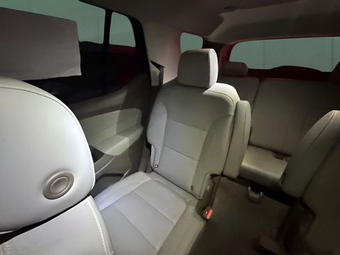 Used 2021 Chevrolet Traverse Premier image 13