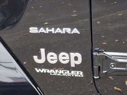 Certified 2021 Jeep Wrangler Unlimited Sahara AWD/4WD image 17