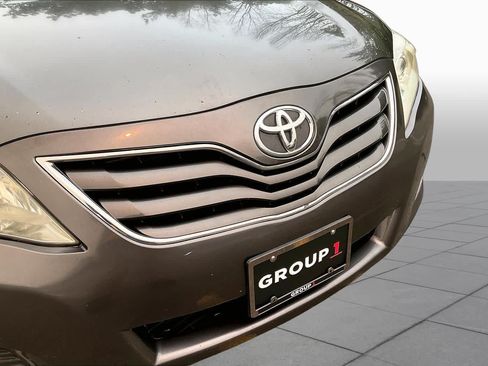 Used 2010 Toyota Camry FWD image 28