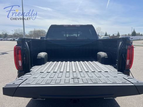 Certified 2024 GMC Sierra 1500 AT4 w/ AT4 Premium Package AWD/4WD image 10