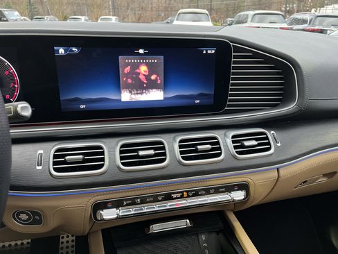 Certified 2024 Mercedes-Benz GLS 450 4MATIC image 38