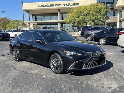 New 2025 Lexus ES 300h w/ Luxury Package