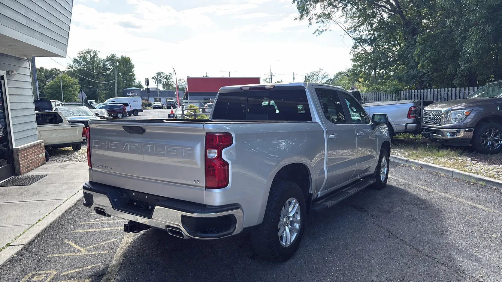 Used 2020 Chevrolet Silverado 1500 LT w/ All-Star Edition AWD/4WD image 6