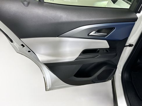 Used 2025 Chevrolet Equinox EV LT image 26