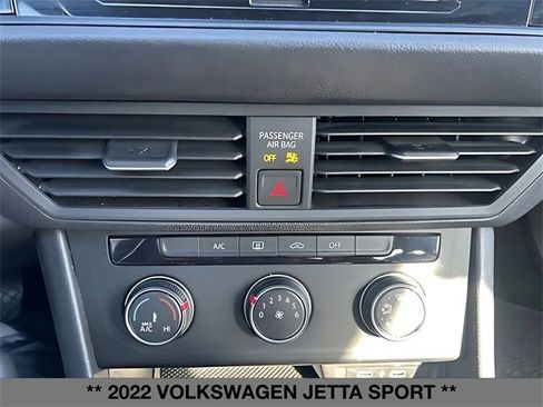 Used 2022 Volkswagen Jetta Sport image 28