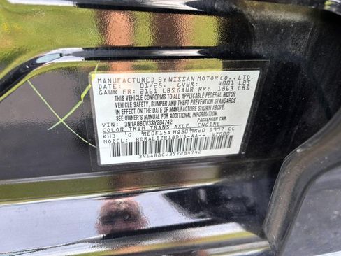 Used 2025 Nissan Sentra SV FWD image 18