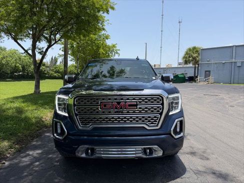 Used 2021 GMC Sierra 1500 Denali w/ Denali Ultimate Package AWD/4WD image 8