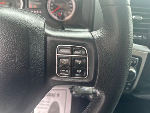 Used 2019 RAM 1500 Classic SLT AWD/4WD image 12