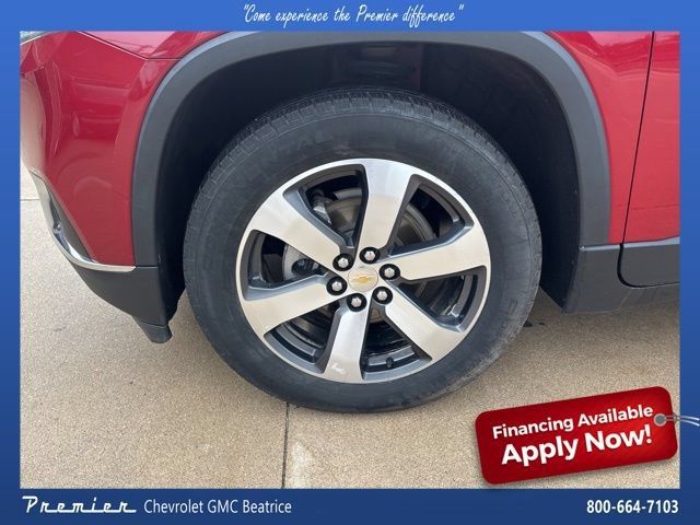 Used 2019 Chevrolet Traverse LT FWD image 12