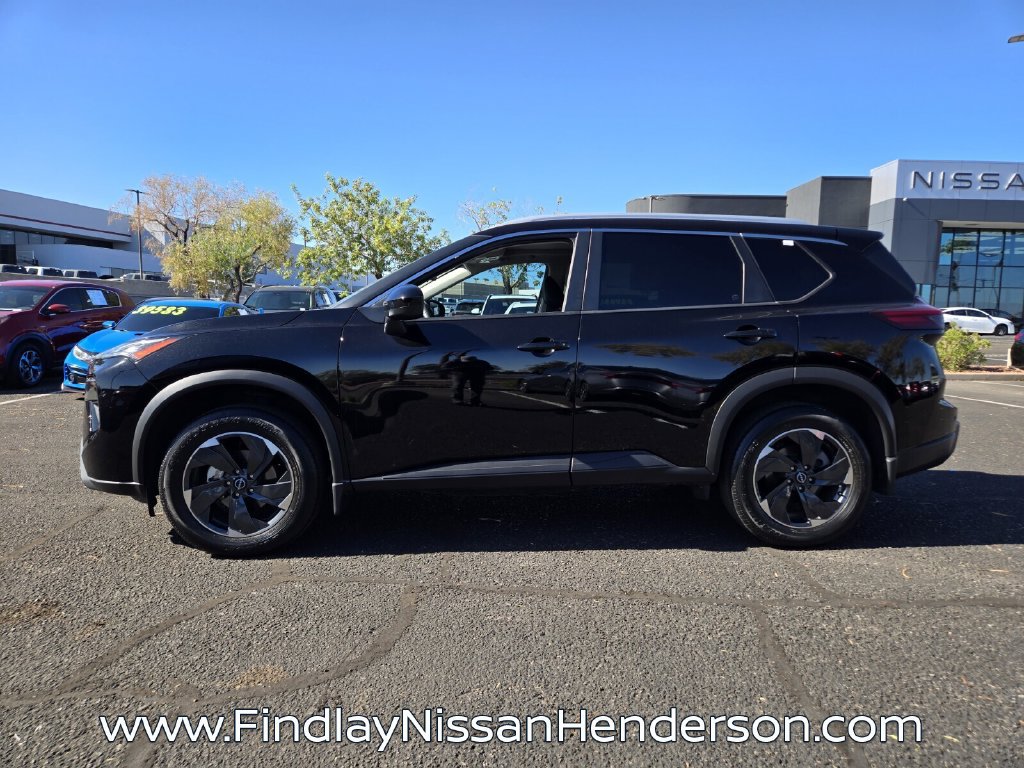 Used 2024 Nissan Rogue SV w/ SV Premium Package FWD image 3
