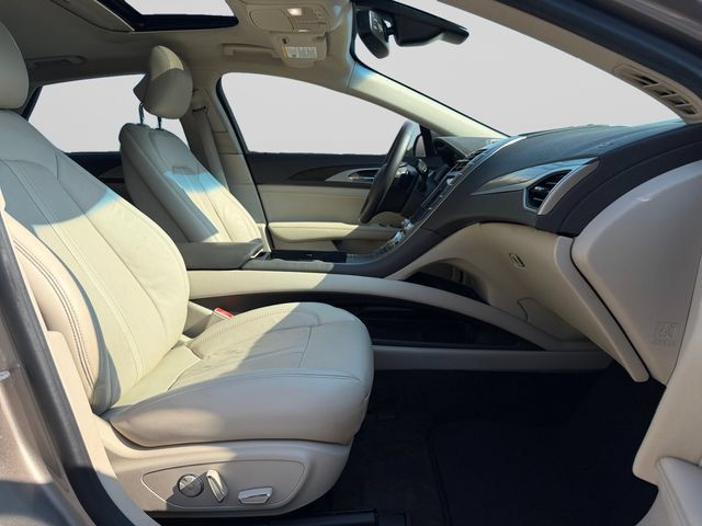 Used 2019 Lincoln MKZ Reserve FWD image 15