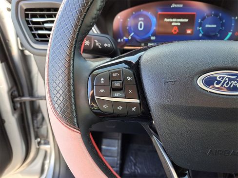 Used 2022 Ford Escape SEL w/ Technology Package image 17