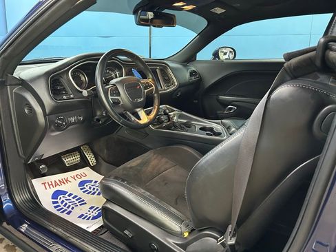 Used 2017 Dodge Challenger R/T Scat Pack w/ Leather Interior Group image 13