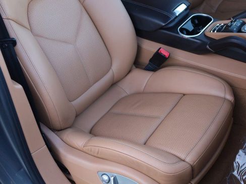 Used 2014 Porsche Cayenne GTS image 53