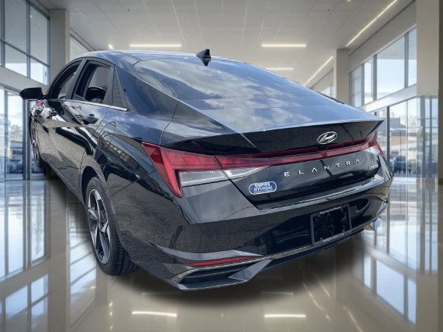 Used 2023 Hyundai Elantra Limited w/ Cargo Package FWD image 8