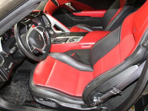 Used 2017 Chevrolet Corvette Stingray Coupe RWD image 21