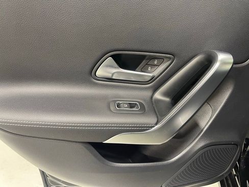 Used 2023 Mercedes-Benz CLA 250 4MATIC image 24