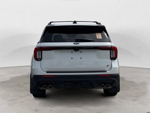Used 2025 Ford Explorer ST AWD/4WD image 3